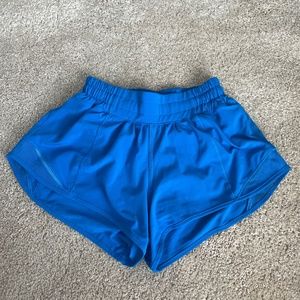 lululemon hotty hot short 2.5